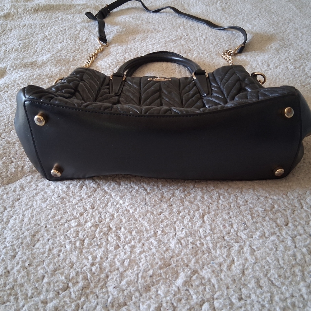Coach Black Quilted Crossbody Bag with Gold Chain - Picture 3 of 16